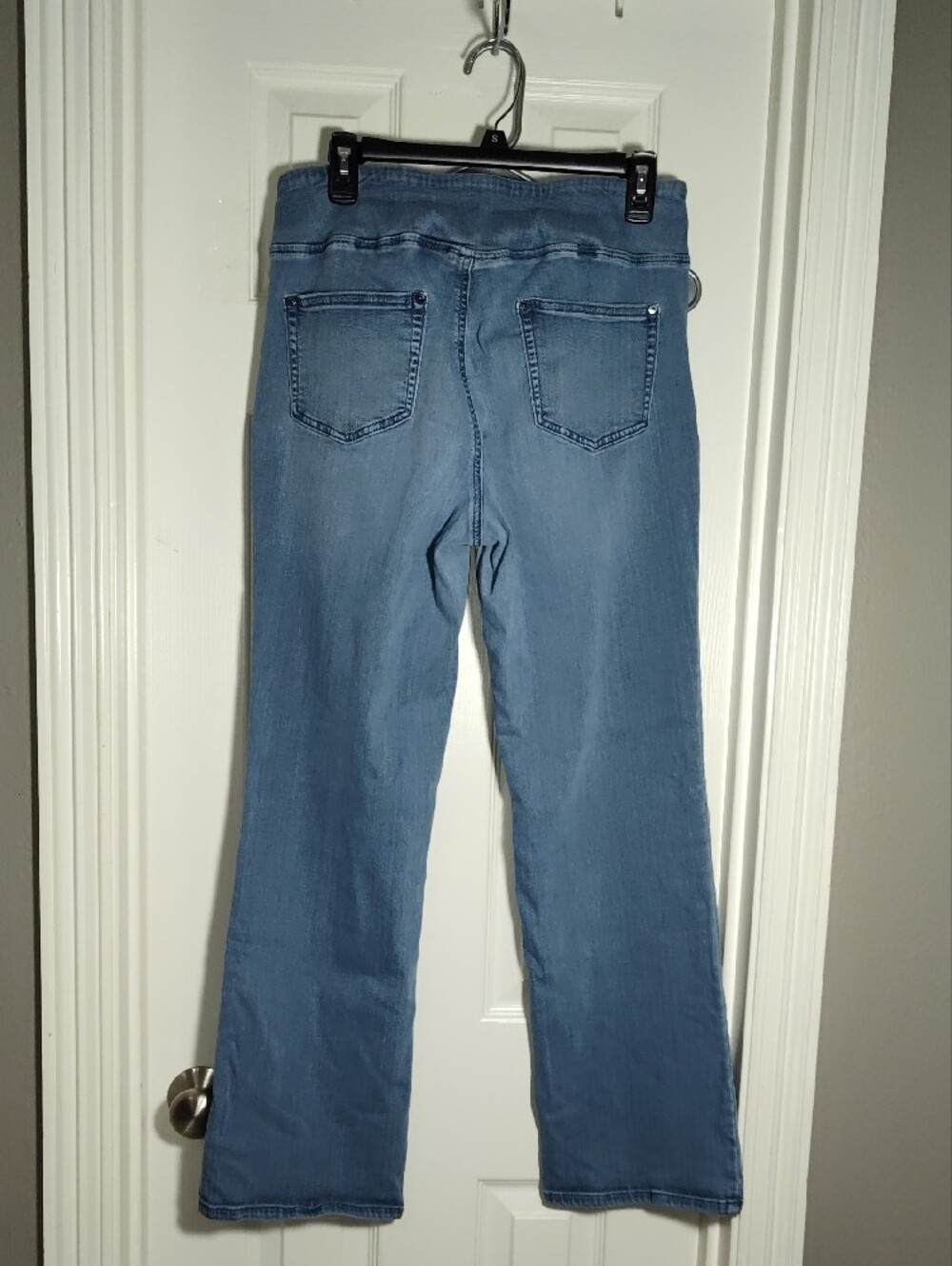 💲Free Belle by Kim Gravel Medium Blue Straight-Leg Pull-On Jeans Free With $15 - Picture 4 of 7